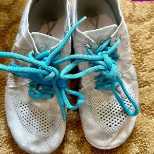 Nfinity Flyte size 5 cheer shoes